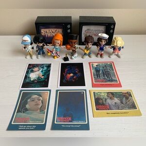 Netflix Stranger Things Upside Down Capsule YuMe 7 Figures w/Accessories Cards